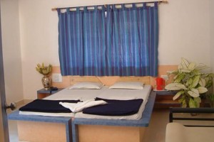 Twin Bed Twin Bed