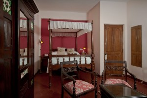 Four poster bed Four poster bed