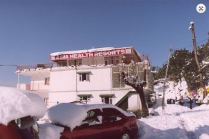 Snow in front of the resort Snow in front of the resort