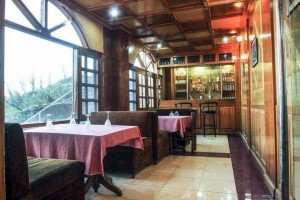 Dining Dining