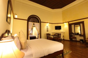 Colonial Suite Colonial Suite
