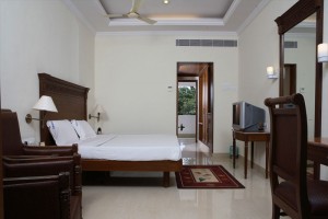 Deluxe King Size Bed