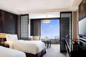 Well-furnished Room