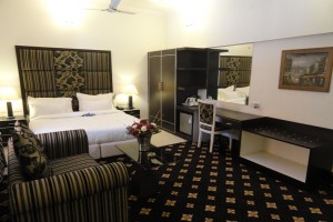Well-furnished Room Well-furnished Room