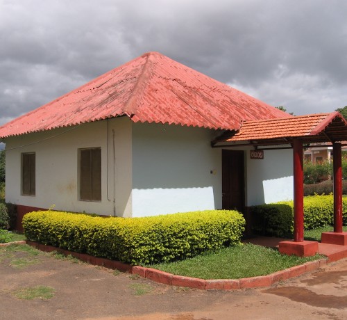 Semi-deluxe Semi-deluxe