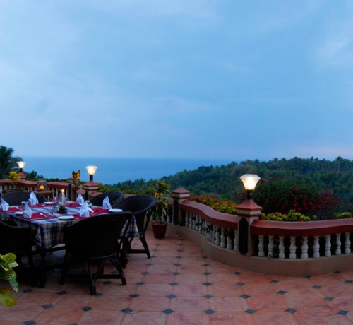 Dining Amidst Nature Dining Amidst Nature
