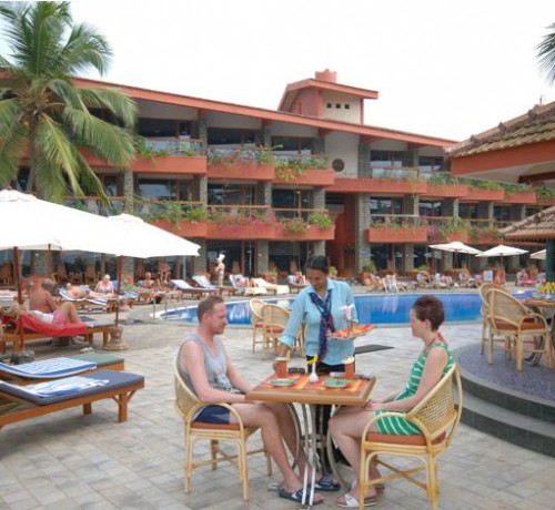 Courteous reception by the pool Courteous reception by the pool