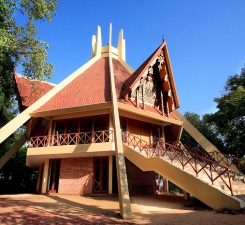 East West University