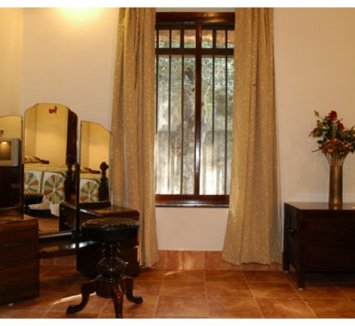 Room furnishings Room furnishings