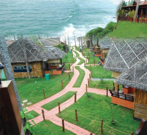 Way to the beach from the resort