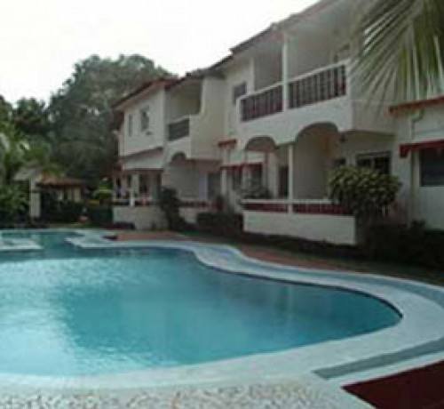 Sideview of pool Sideview of pool