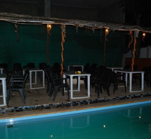 Poolside dining Poolside dining