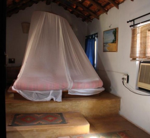 2 Bedroom Cottage Suite:Bed