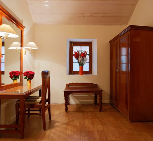 Deluxe Room Dressing Room