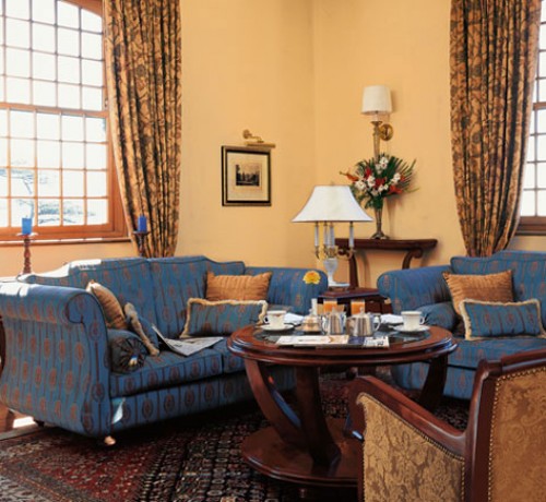 Luxury Suite - Living Room