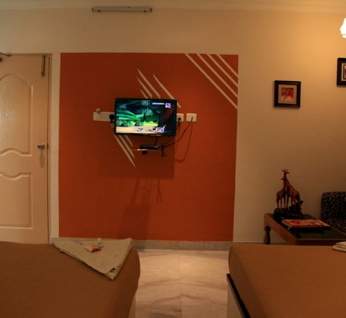 Well-furnished Rooms