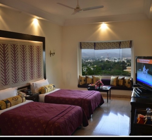 Deluxe Valley View Room