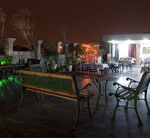 Dining Area Dining Area