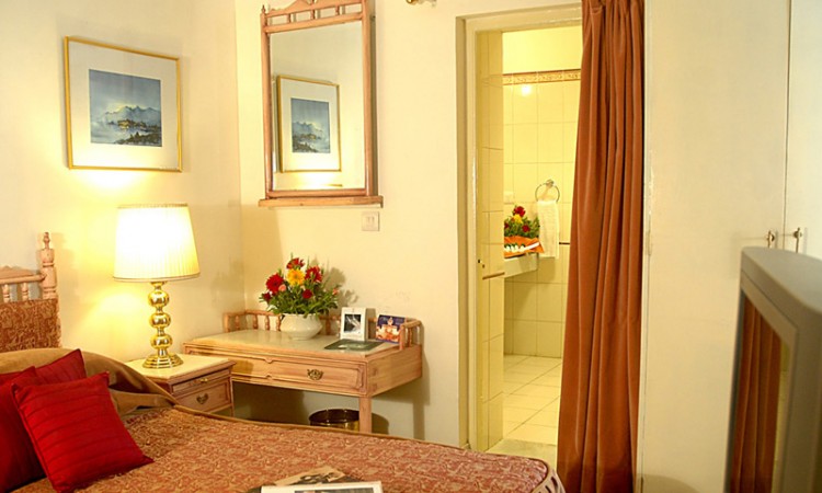 Garden Hotel