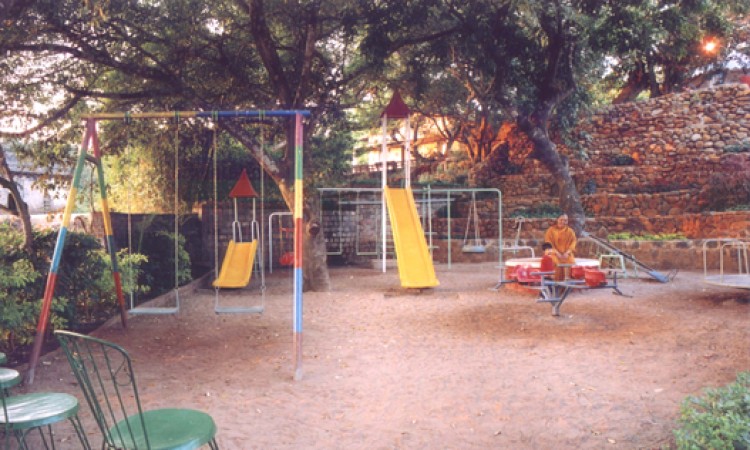 Hotel Hilltop