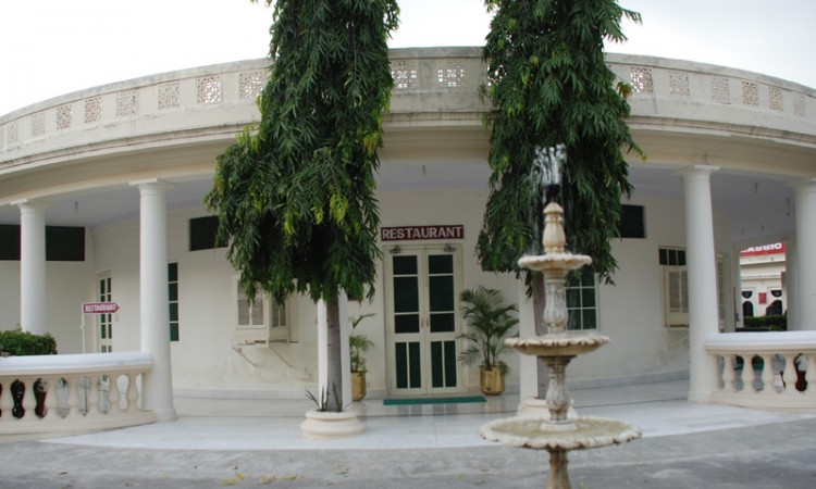 Garden Hotel