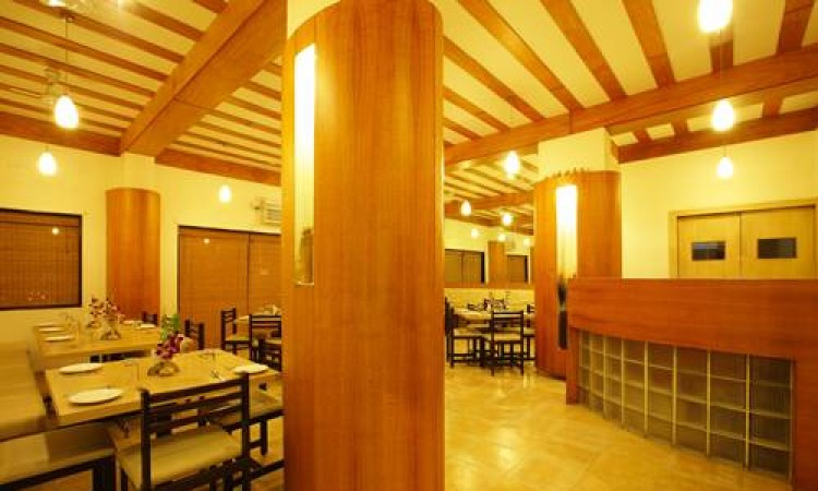 Waman's Hotel Orient Crown