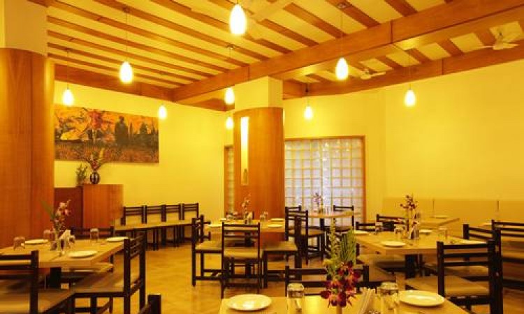 Waman's Hotel Orient Crown