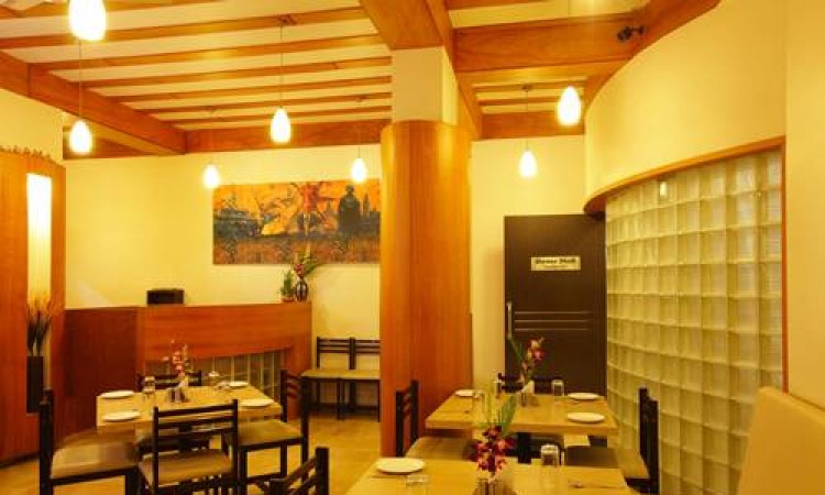 Waman's Hotel Orient Crown