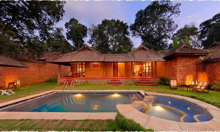 Private Cottage with Pool Private Cottage with Pool