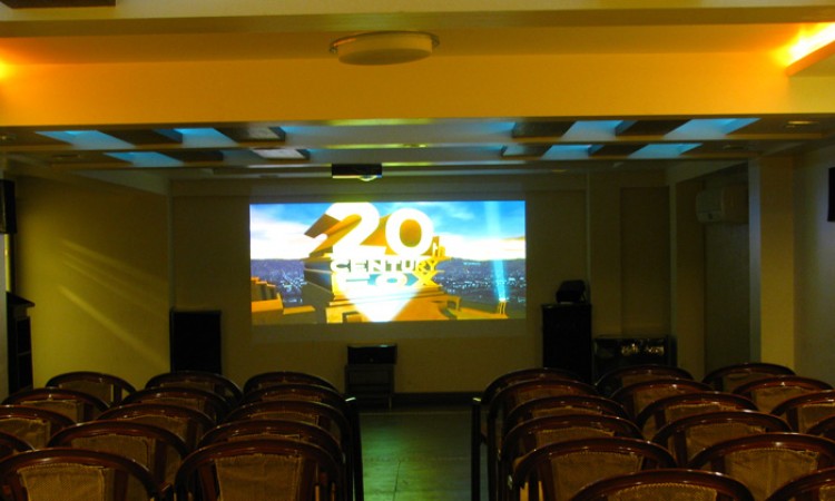 Indoor_entertainment Indoor_entertainment