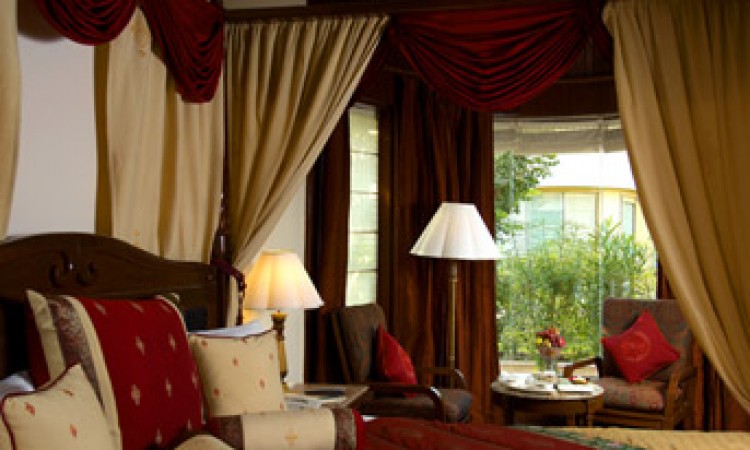Private villa with four poster bed1 Private villa with four poster bed1