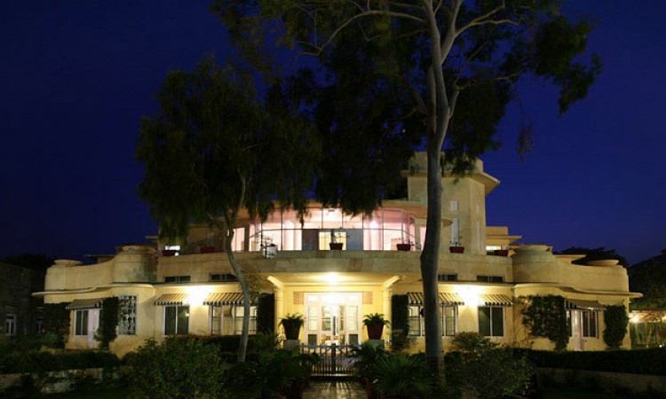 Exterior003