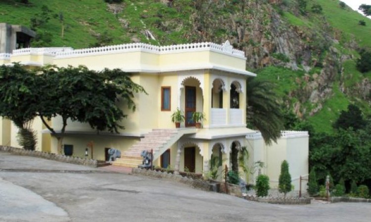 Exterior Exterior