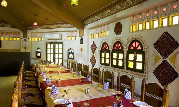 Dining Dining