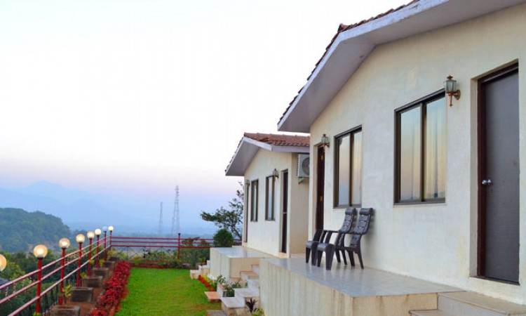 Hill top deluxe cottage Hill top deluxe cottage