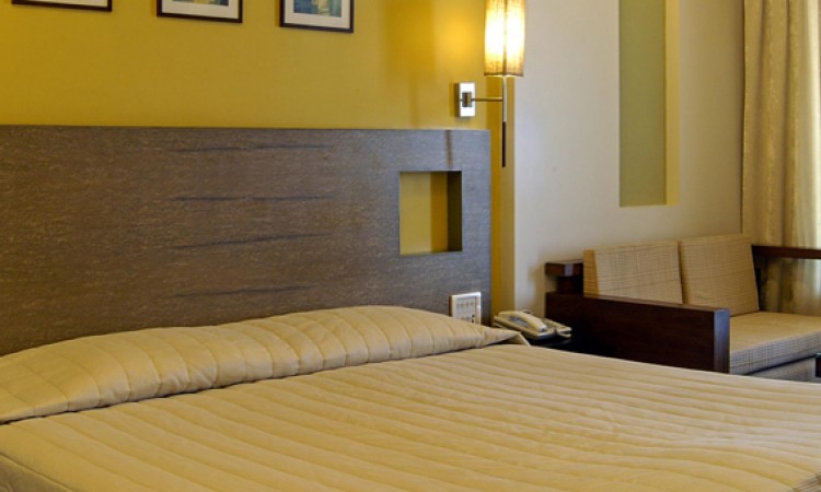 Club Myra room