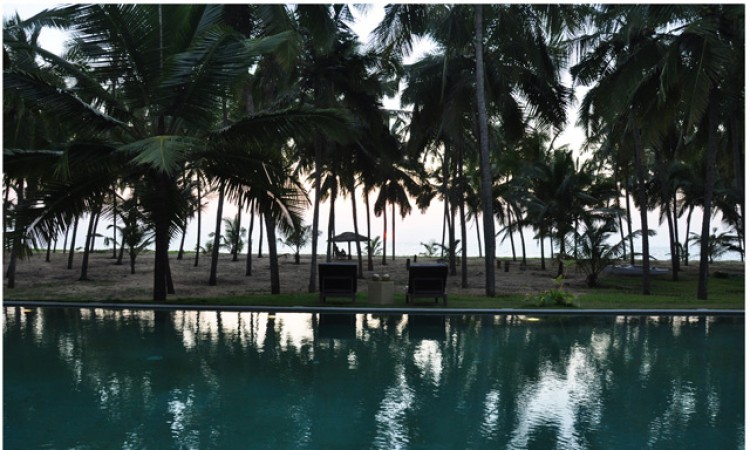 Sea-&-pool-view Sea-&-pool-view