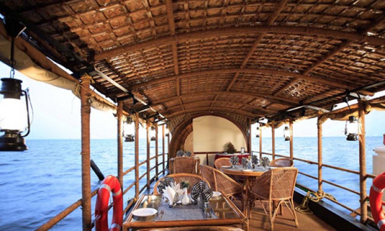 House Boat House Boat