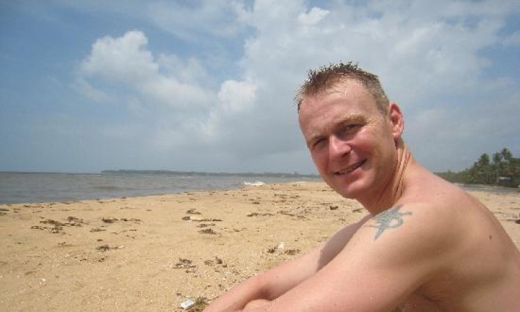 Gueast-at-beach
