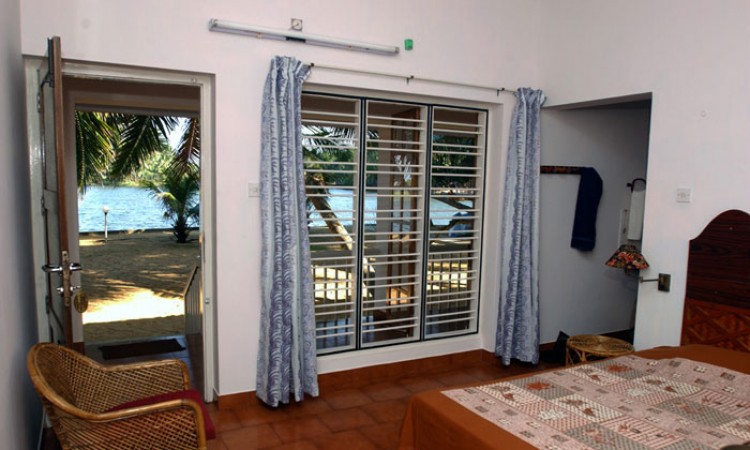 Room Room