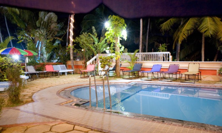 Pool with cots Pool with cots