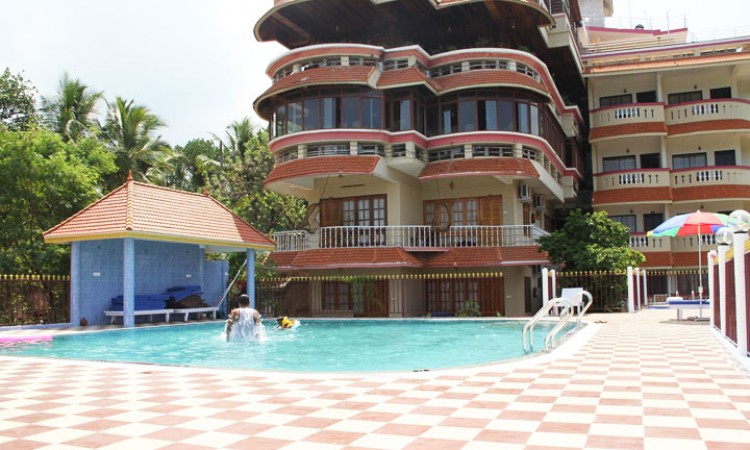 Resortr by the pool Resortr by the pool