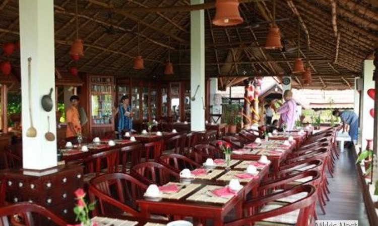 Sitting arrangement at the restaurant Sitting arrangement at the restaurant