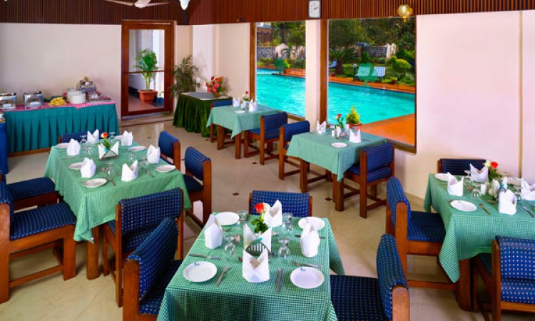 Restaurant facing the Pool Restaurant facing the Pool