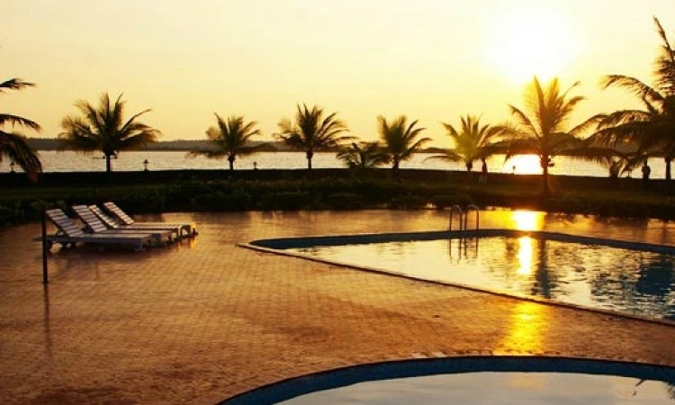Swimming Pool Swimming Pool
