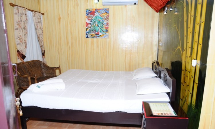 Decorated room 1