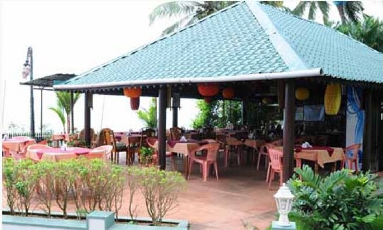 Beach side dining Beach side dining