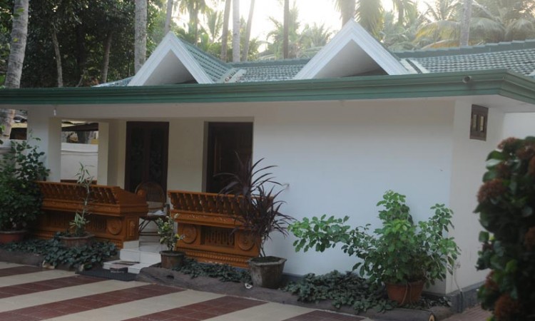 Decorated cottage frontier