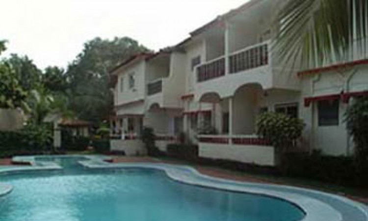 Sideview of pool