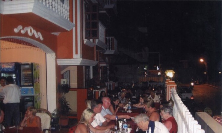 Restaurant at Eevening Restaurant at Eevening